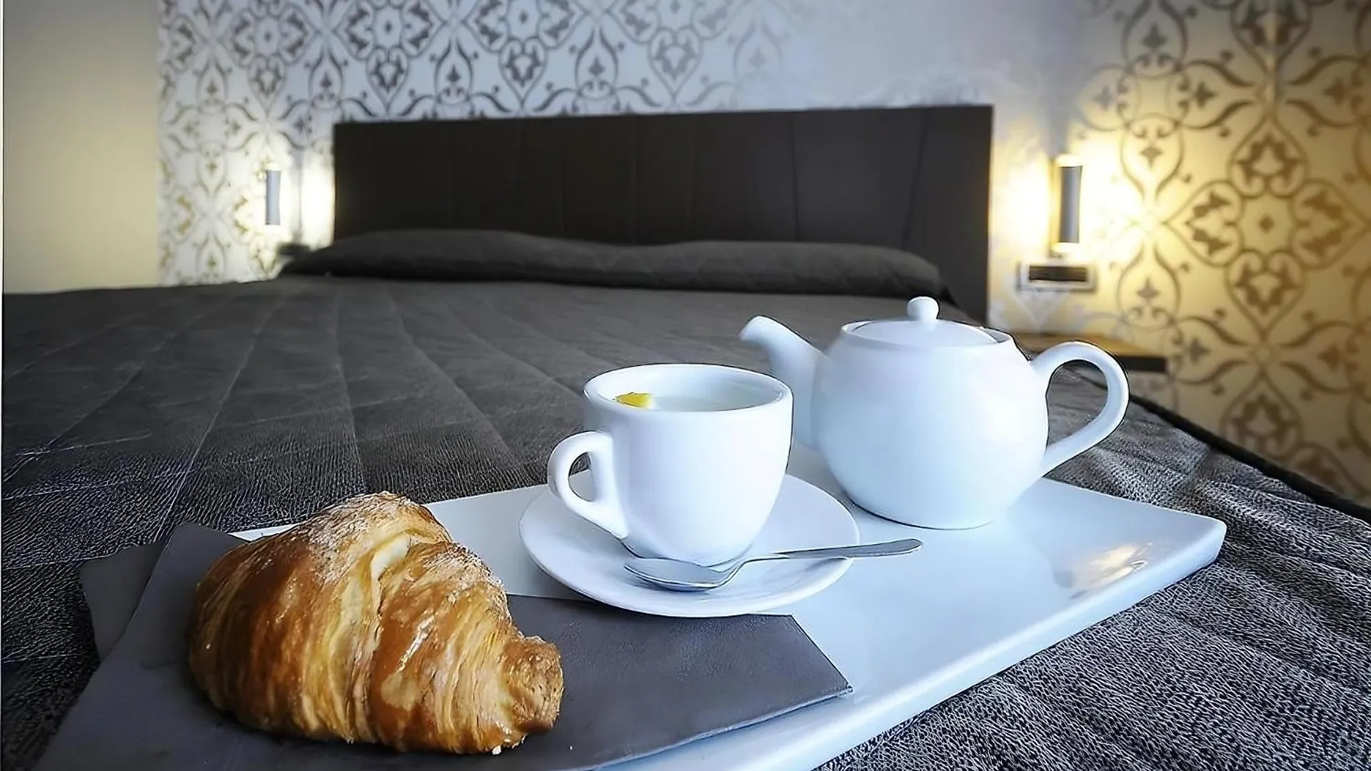 ****  Sunrise Hotel Casoria Italy